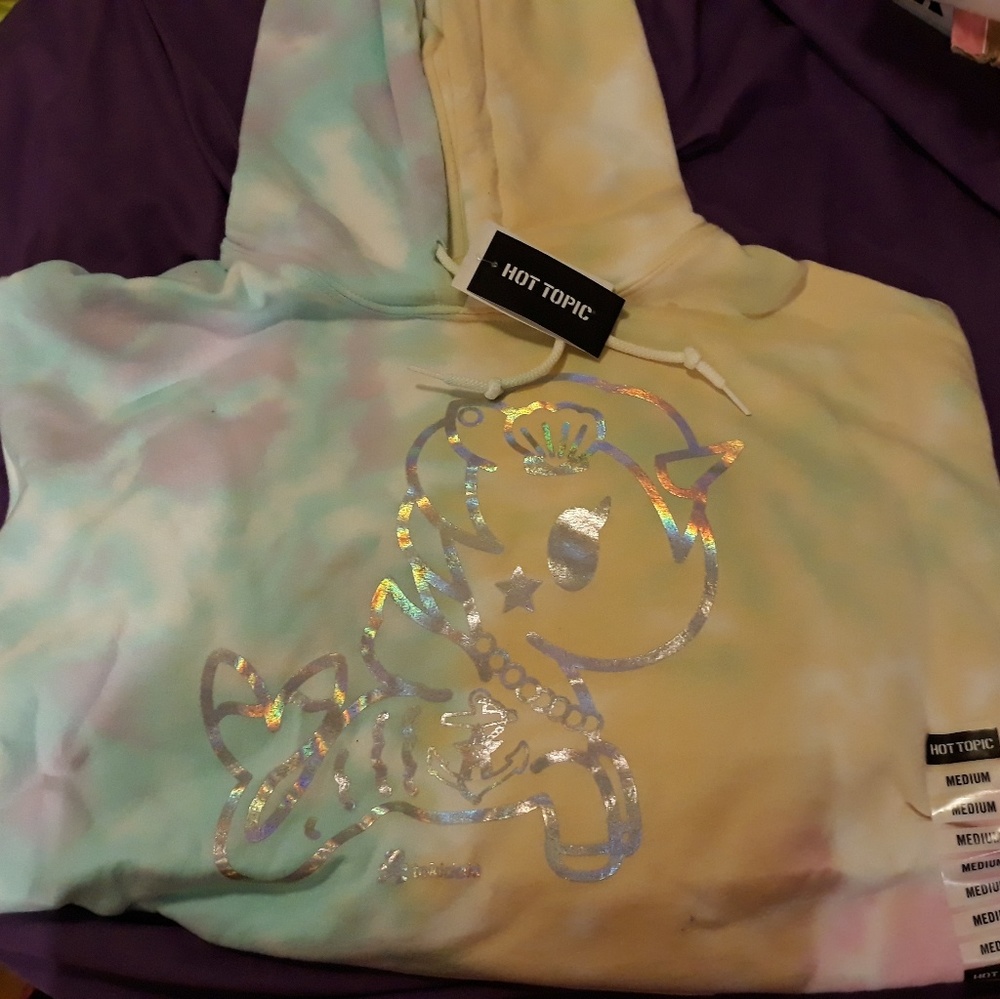 Pastel the dyed Tokidoki sweatshirt!